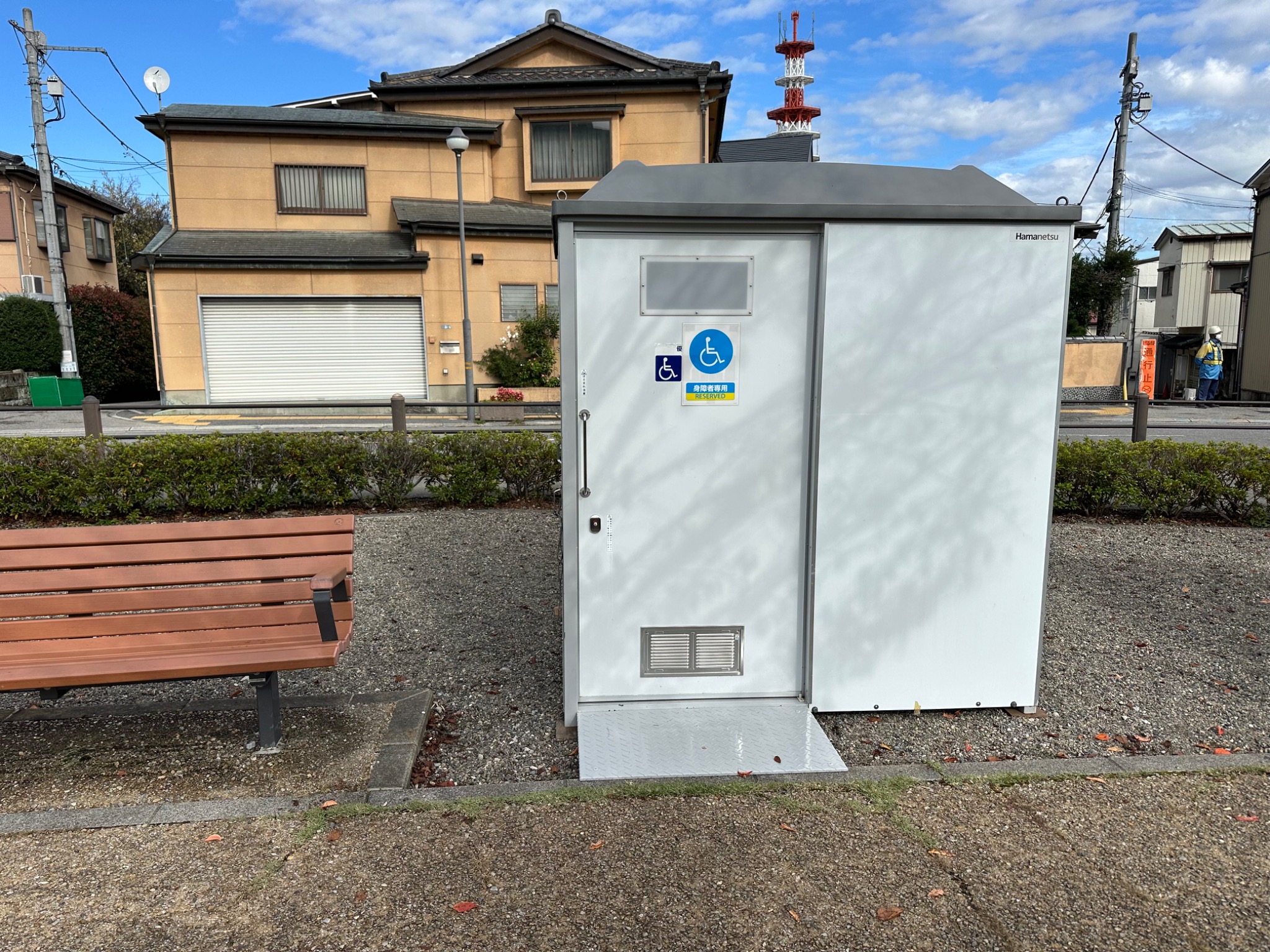 清潔な仮設トイレ